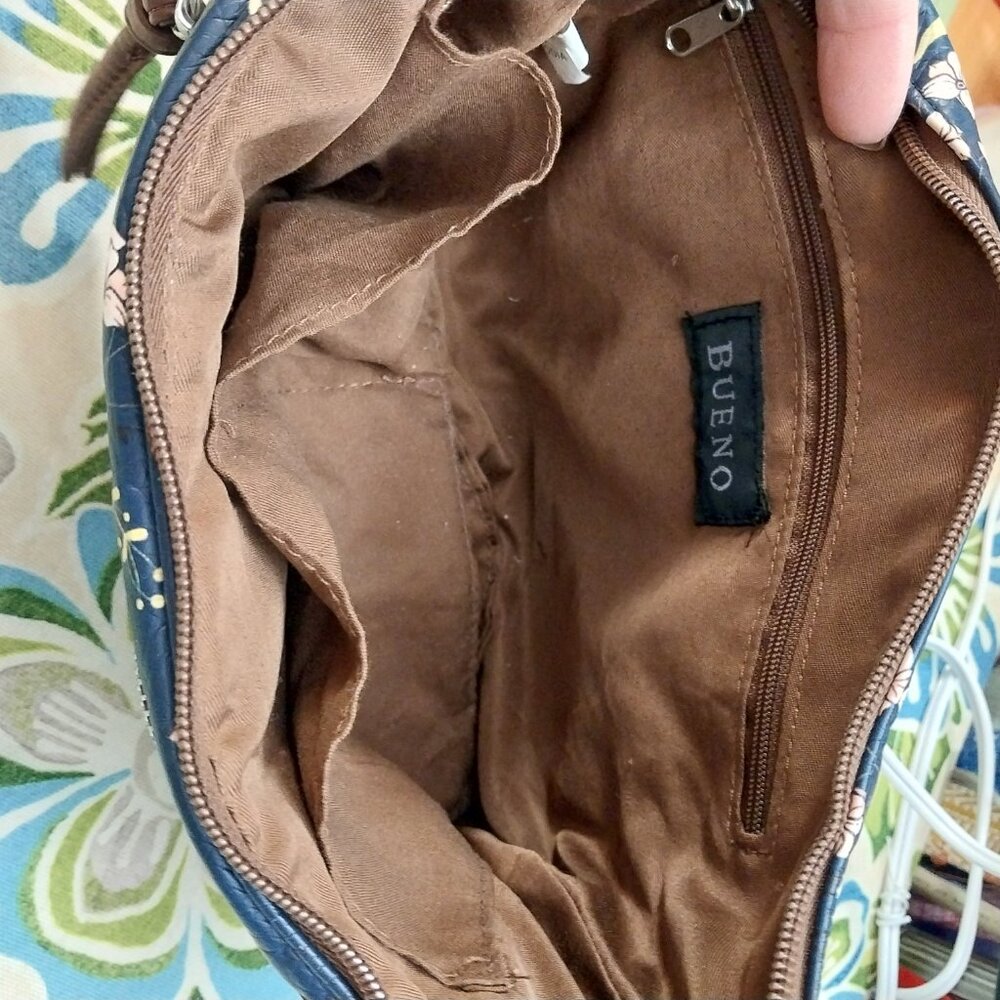 3358 Small Bueno Crossbody in Navy and Brown Print. - Picture 11 of 12